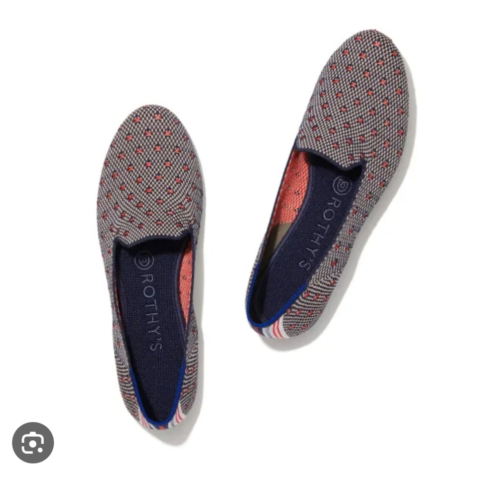 New Rothy's Loafers in Coral Dot Size 7